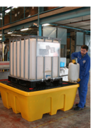 Jonesco műanyag kármentő IBC konténerhez, sárga, rakásolható (168 x 168 x 70 cm)