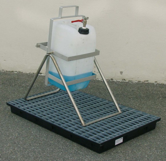 Kannatöltő állvány 30 literes kannákhoz