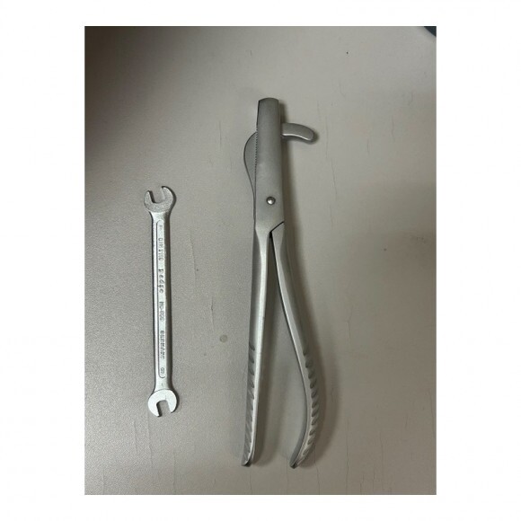 Emasculator 19 Cm