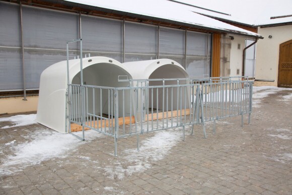KERBL Vörösfenyő küszöb Premium borjúházhoz 4/5