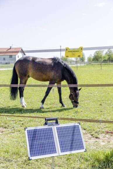 Villanypásztor Trafó napelemes SunPower S3000, 30V 15W 3J