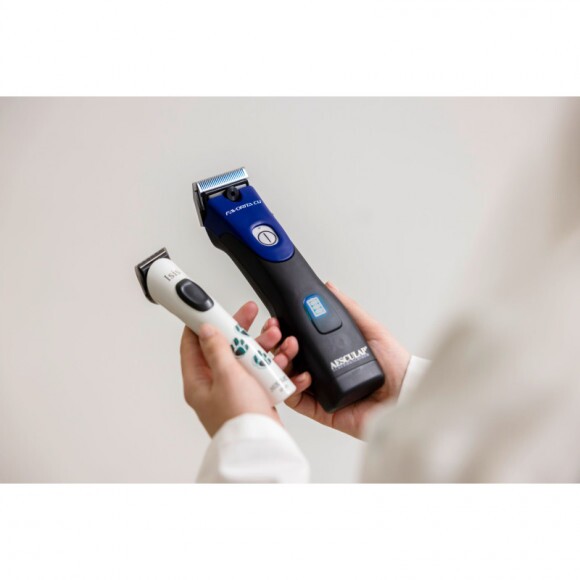 KERBL Aesculap Favorita Cli vezeték nélküli nyírógép, sötétkék, 2 akkus GT236